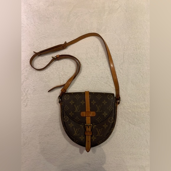 Louis Vuitton Handbags - Louis Vuitton - Chantilly Monogram Crossbody Bag